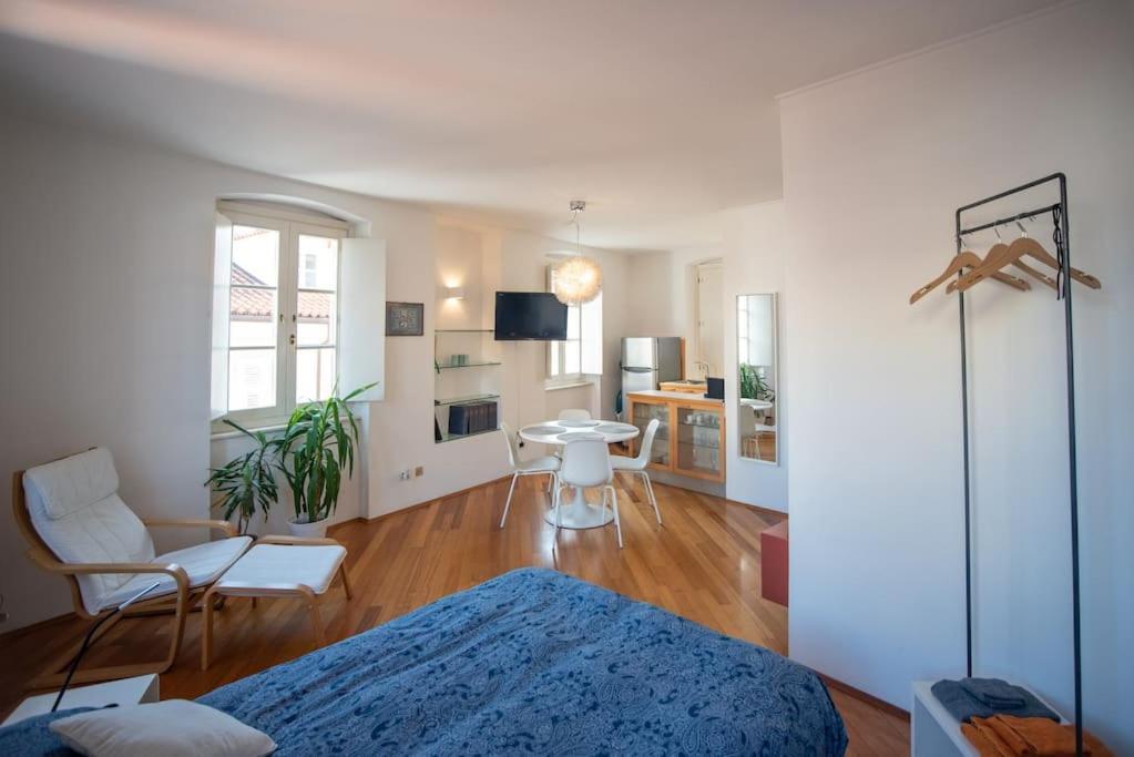 Torretta10 - Studio Apartment ตรีเอสเต ภายนอก รูปภาพ
